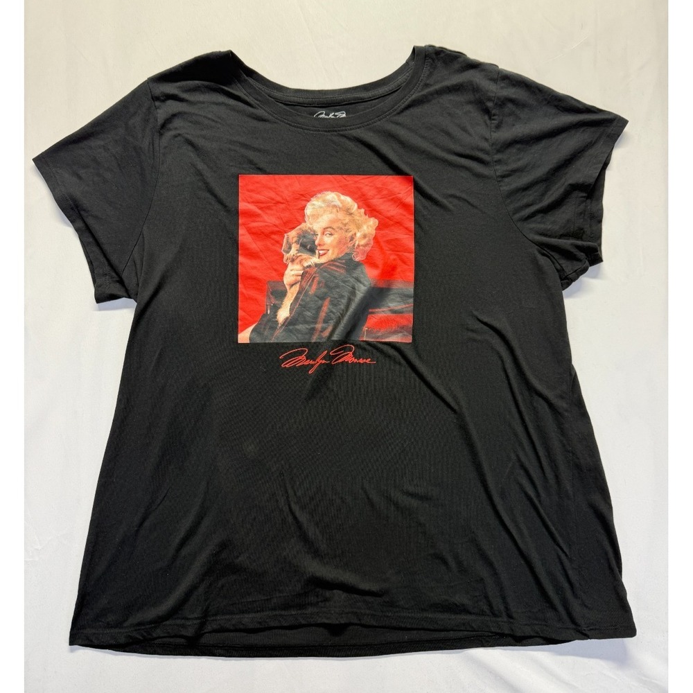 Marilyn Monroe Holding a Dog T Shirt Women 2XL Black Cotton Graphic Print Casual